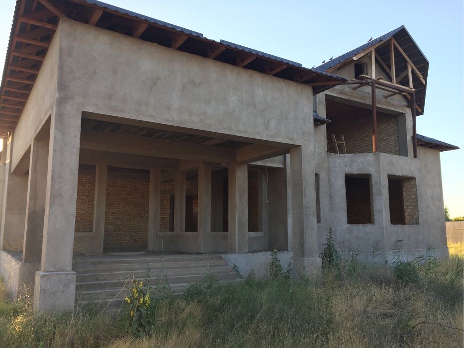 Срочно продам дом в Кызылжар(Куртаев) пл. 300 кв. м., уч. 16 соток