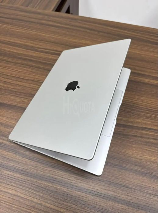 MacBook Pro 16" M1 Pro (32GB RAM / 512GB SSD)