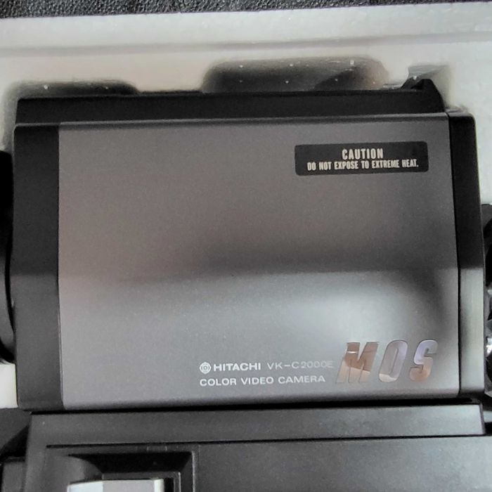 Продавам видеокамера VK-C2000E
