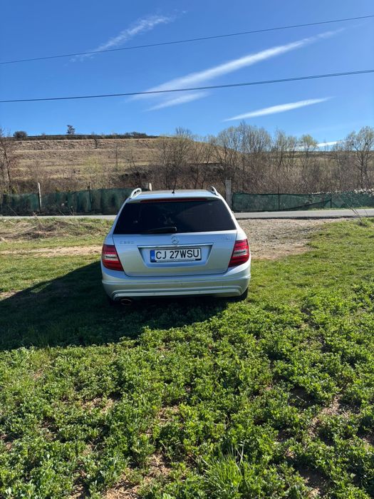 Vând sau schimb Mercedes