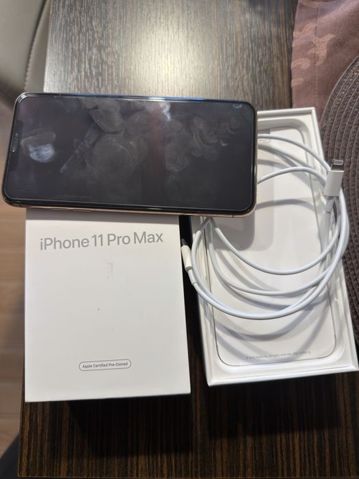 Iphone 11 pro max Gold 256gd