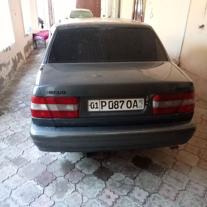 Volvo sotiladi. Volvo продается