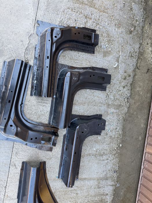 Prag stanga dacia logan 2