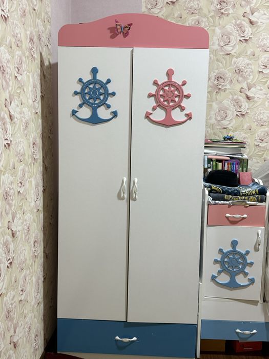 Detskiy krovat va shkaf srochno sotiladi