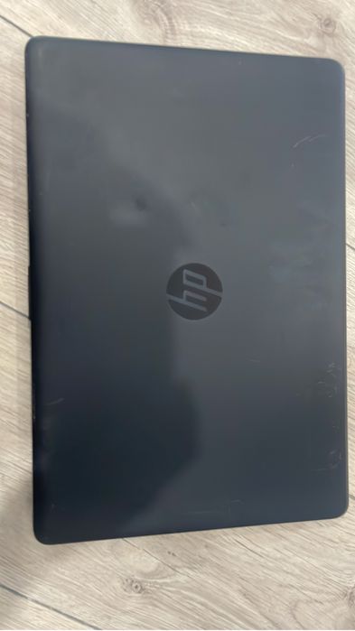 Ноутбук HP core i5-7500.