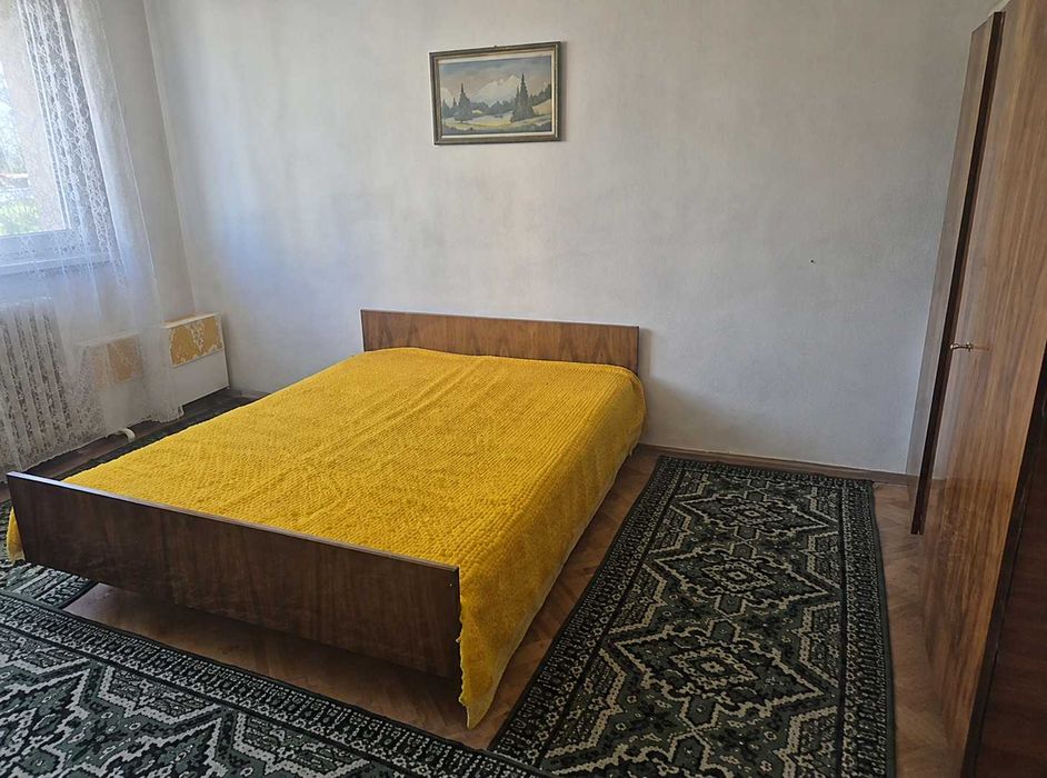 Тристаен апартамент с площ 80 кв.м в кв. „Даме Груев“, гр. Сливен