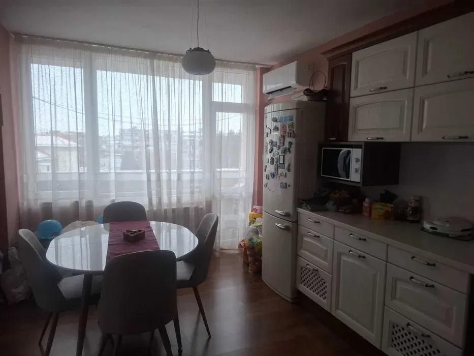 Двустаен, под наем, Център