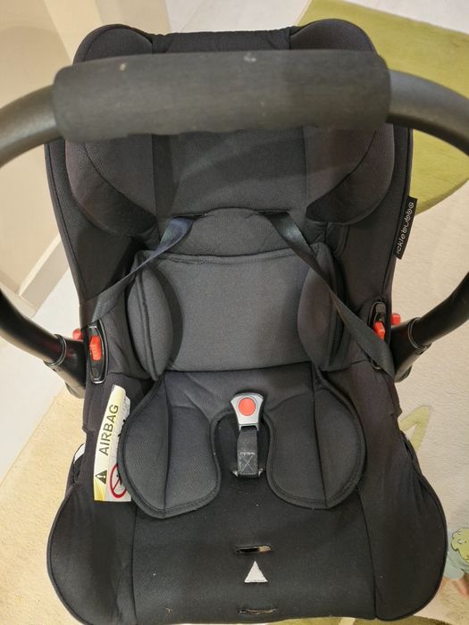 Кошче за кола с база