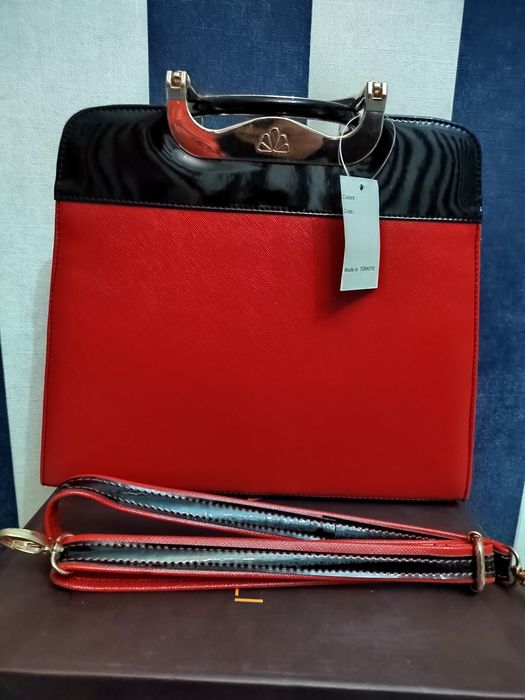 Ayollar sumkasi chet eldan olingan
