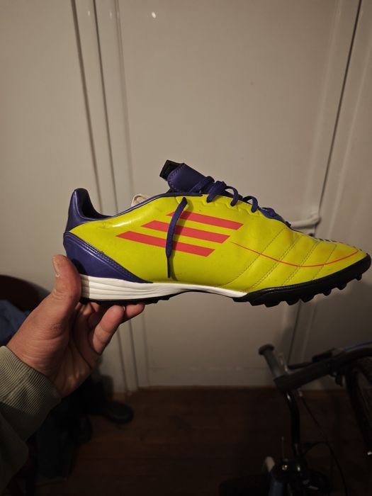 Футболни обувки/стоножки Adidas