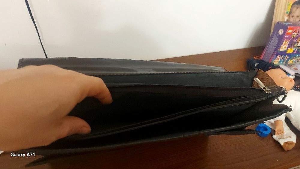 Geantă, piele, de firmă italienească