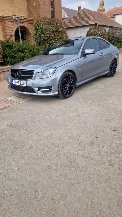 Mercedes- Benz C 220 AMG
