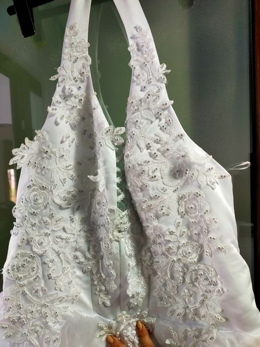 Rochie mireasă ..