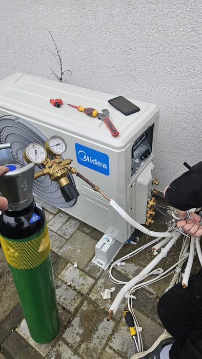 Montaj aer conditionat