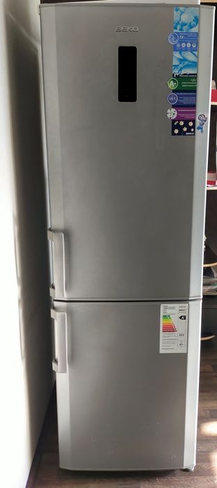 Продам не рабочий холодильник