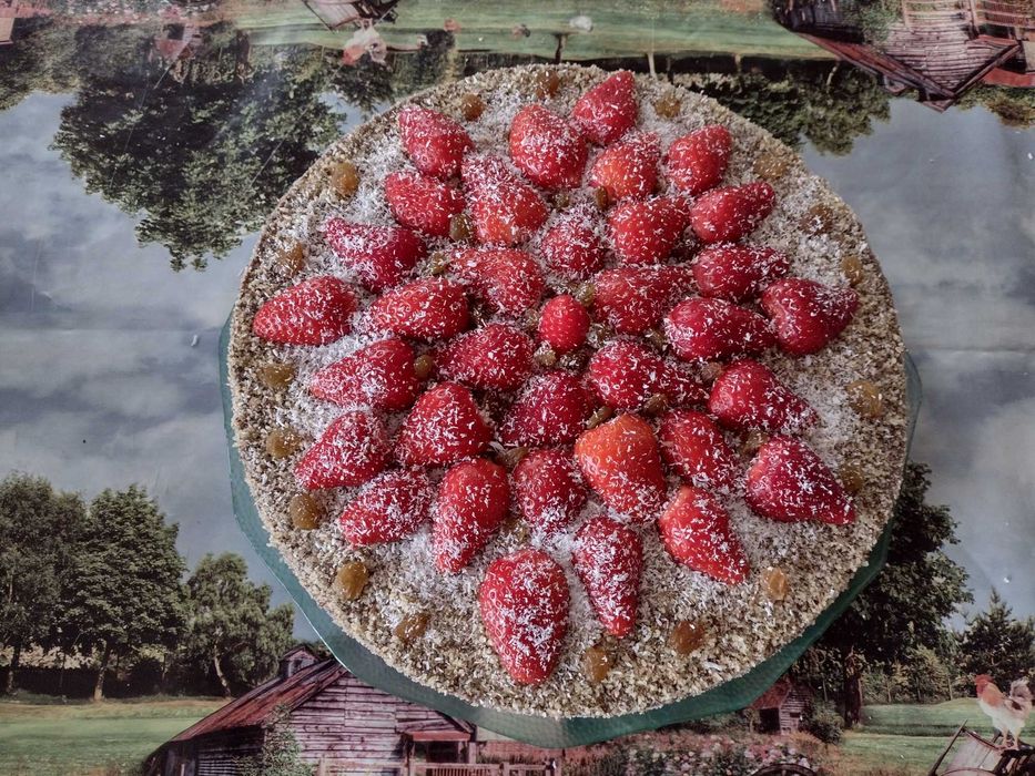 Приемам поръчки и приготвям здравословни и вкусни торти и веган храни