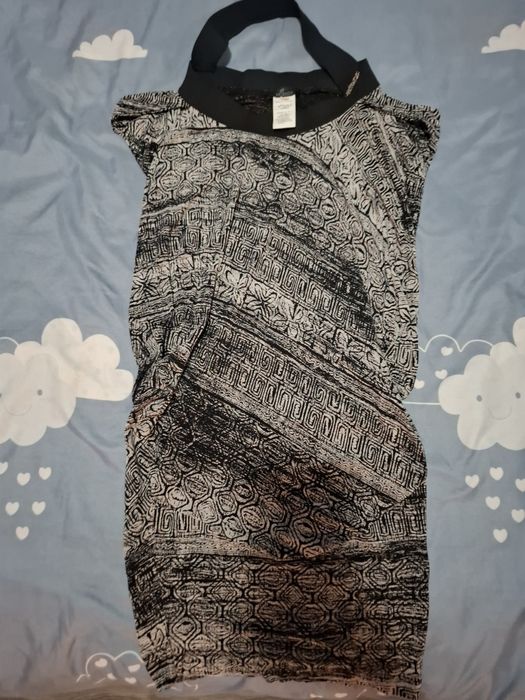 Къса рокля  с едно рамо