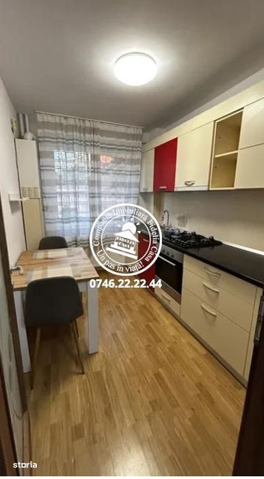 Apartament 2 camere de vanzare, semidecomandat, etajul 1 - Podu Ros