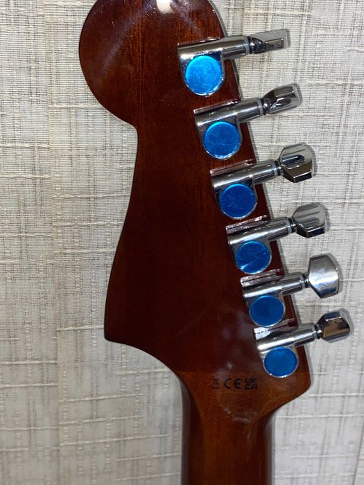 Нова акустична китара Fender California Redondo