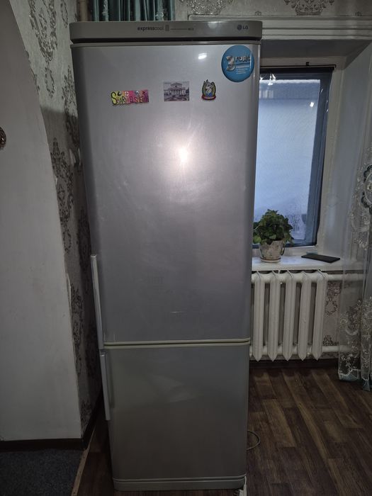 Продам  холодильник