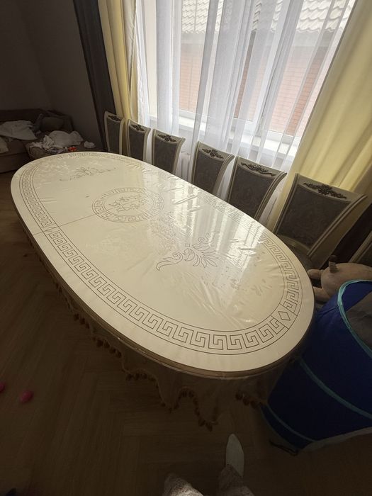 Продам овальный стол