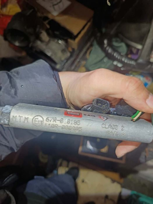 8 бр. Keihin Class 2 LPG газови инжектори + рейки