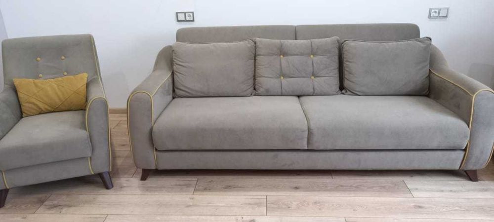 Диван и два кресла