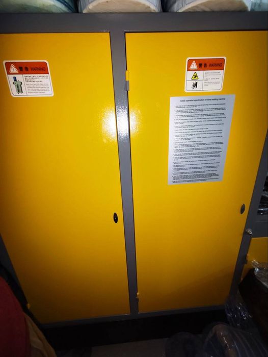 Машина для вдува бутылок автоматическая для растяжки ПЭТ бутылок