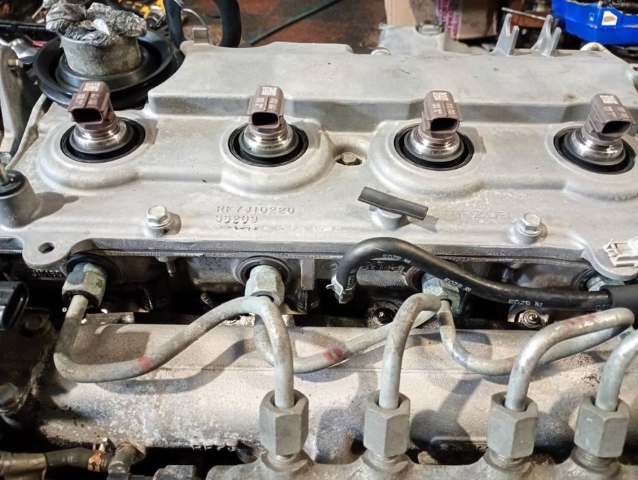 Injector injectoare mazda 6 mazda 5 mazda 3 2.0d rf7j euro4