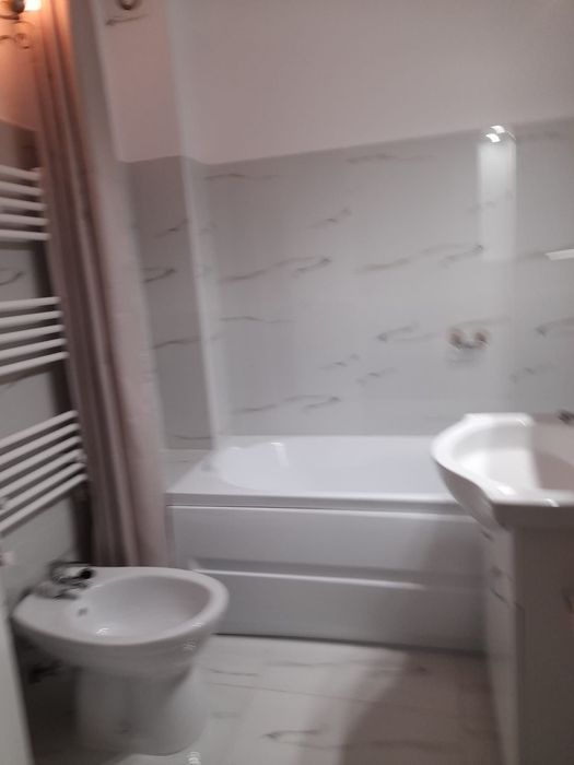 Apartament trei camere