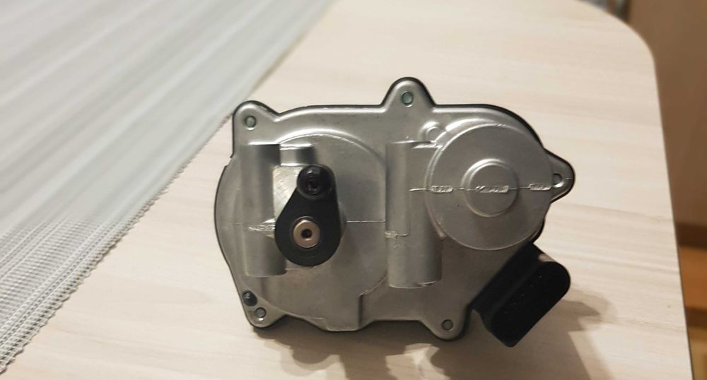 Регулиращ мотор клапа нов