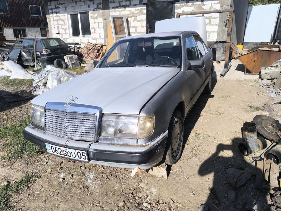 Продам 124 мерседес