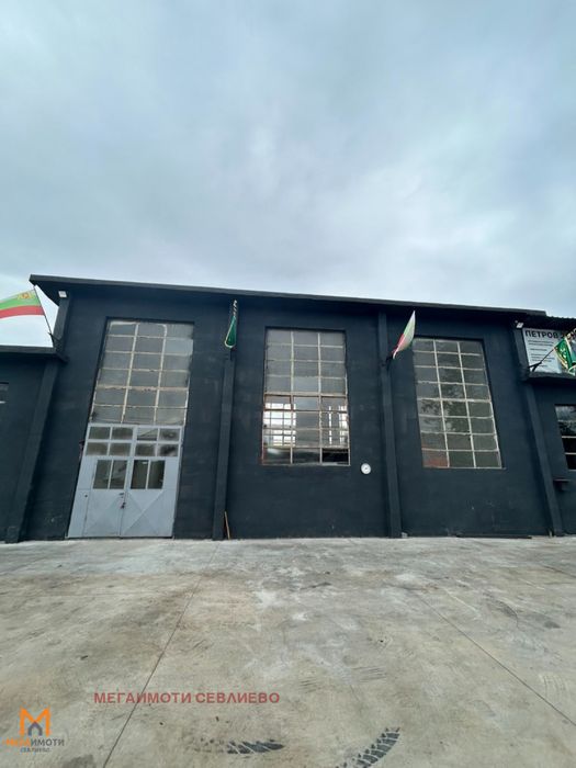 Дава под наем гр. Севлиево - гр. Севлиево 180m²