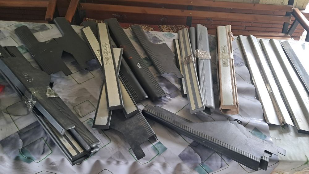 Мерс.210 Подлокотники рест.