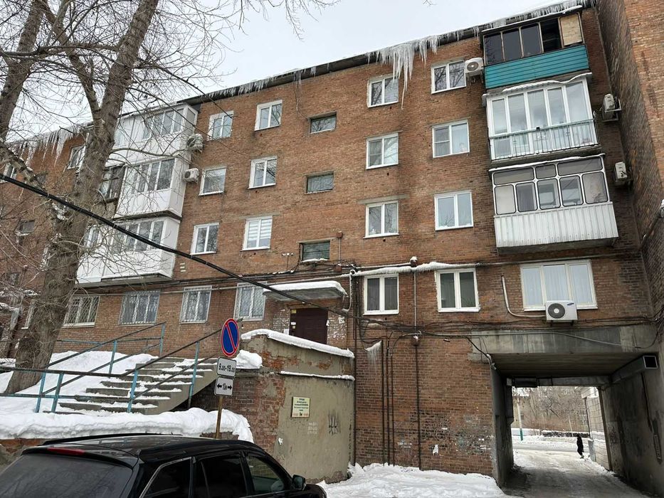 2х, маг."СТАРТ", 43м2, ремонт, 1974г.п., балкон, Абая, 5