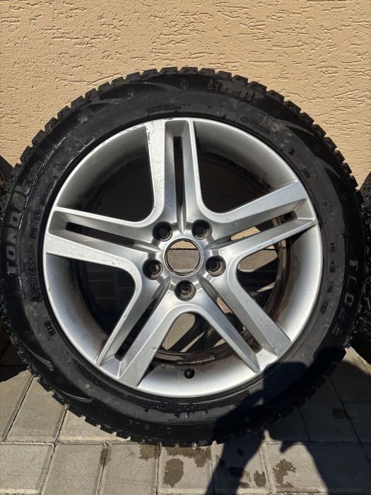 Vand jante pe 17 inch cu cauciucuri