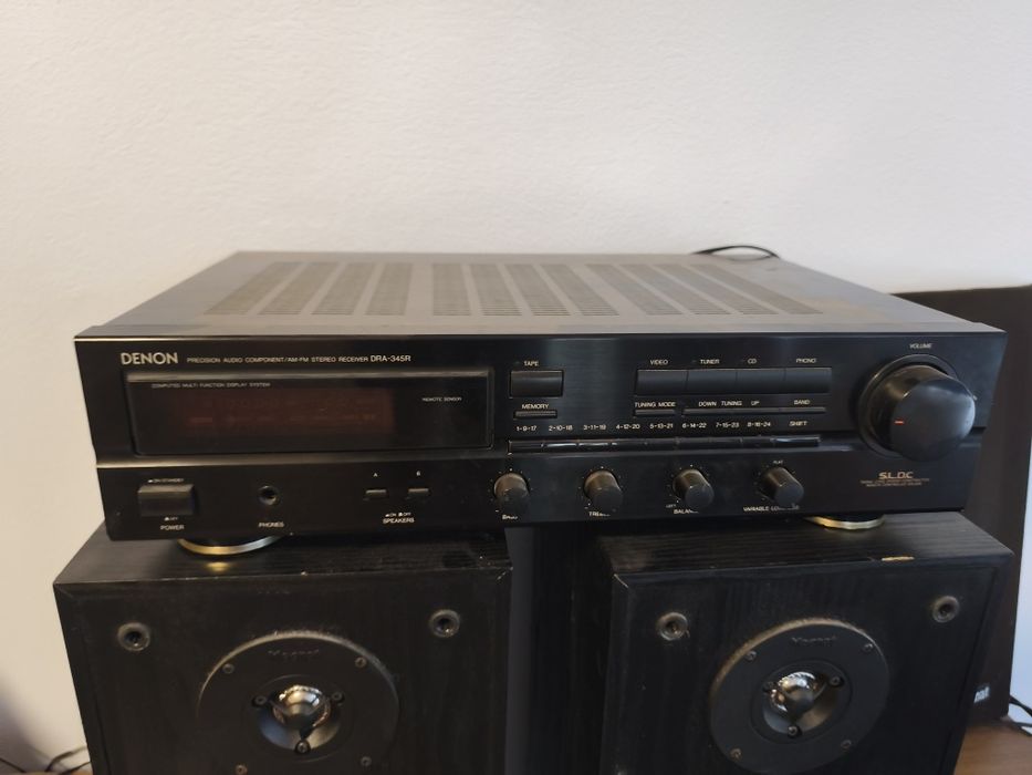 Vand 4 boxe magnat,plus amplificator denon