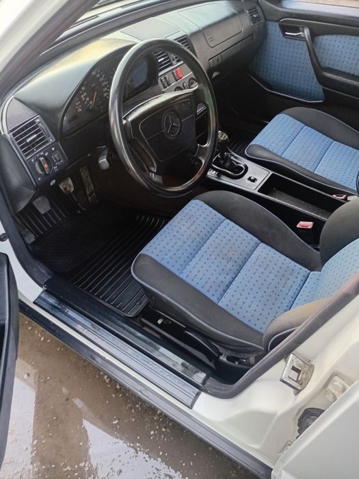 Продам Mercedes C180