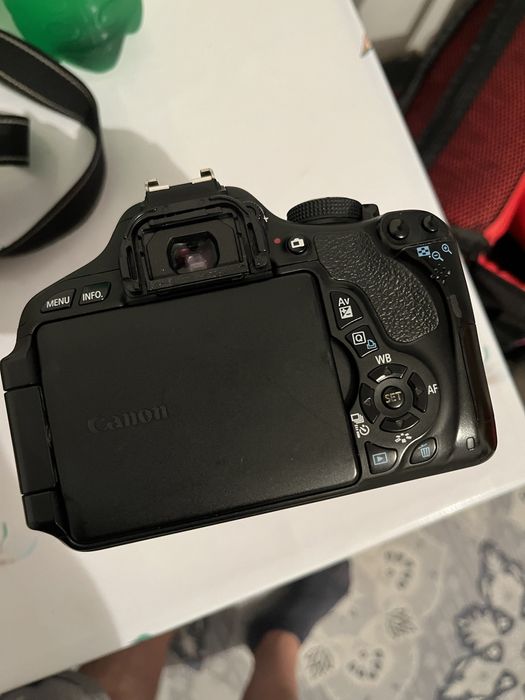 Canon 600D в отличном состояний