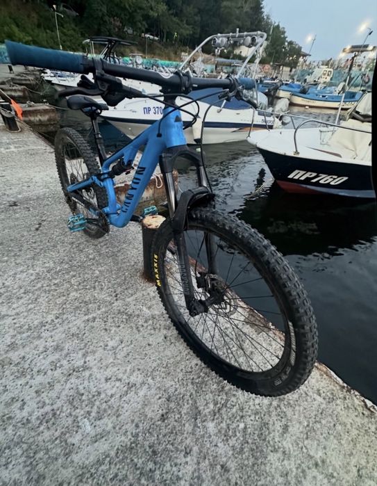 Продавам canyon neuron blue