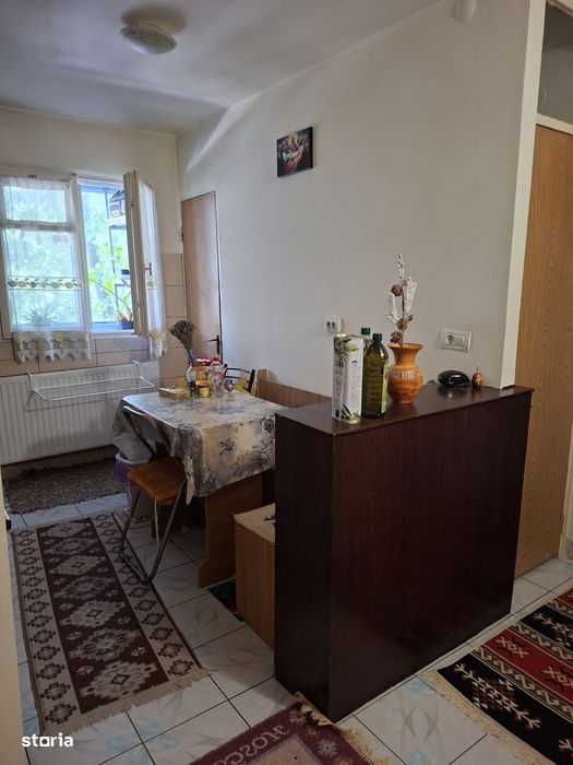 Apartament cu 2 camere de vanzare in zona Rahova, Vicina