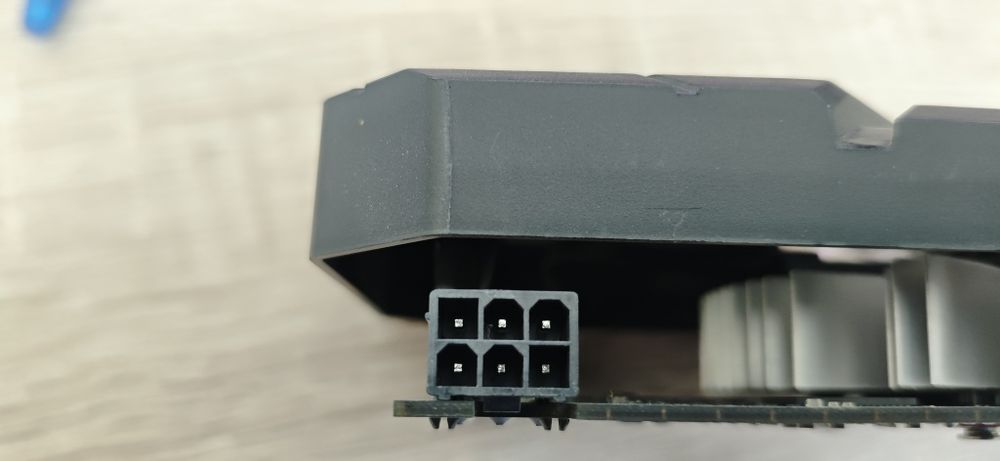 Продавам видеокартаGtx 1060 palit