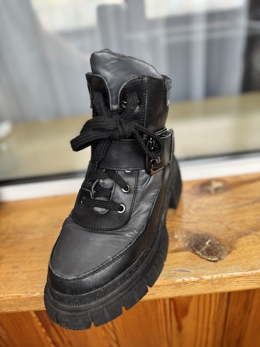 Продам ботинки осень-зима