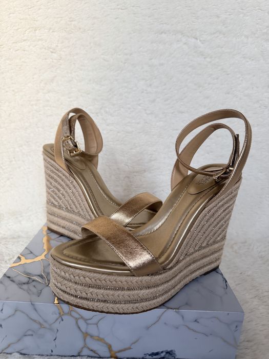 Sanda Mikhael Kors-wedge