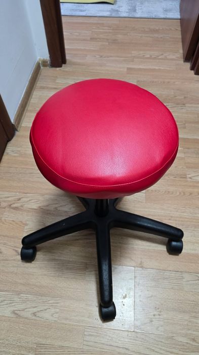 Кушетки и стулья