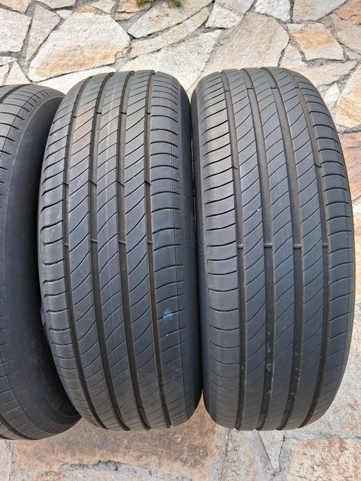 215 65 17 Michelin Primaci 4 99V