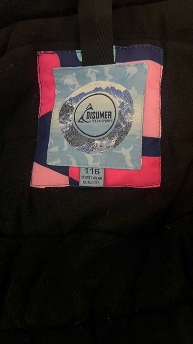 продам куртку для девочек