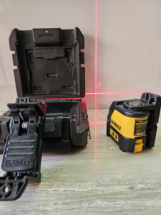 Dewalt Линеен Лазерен Нивелир DW088