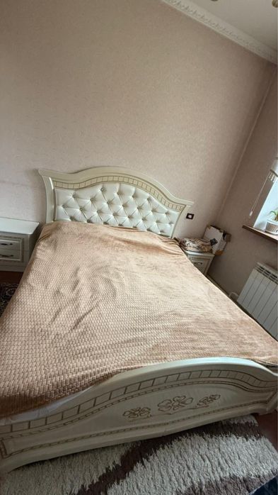 Продам 2х спальную кровать