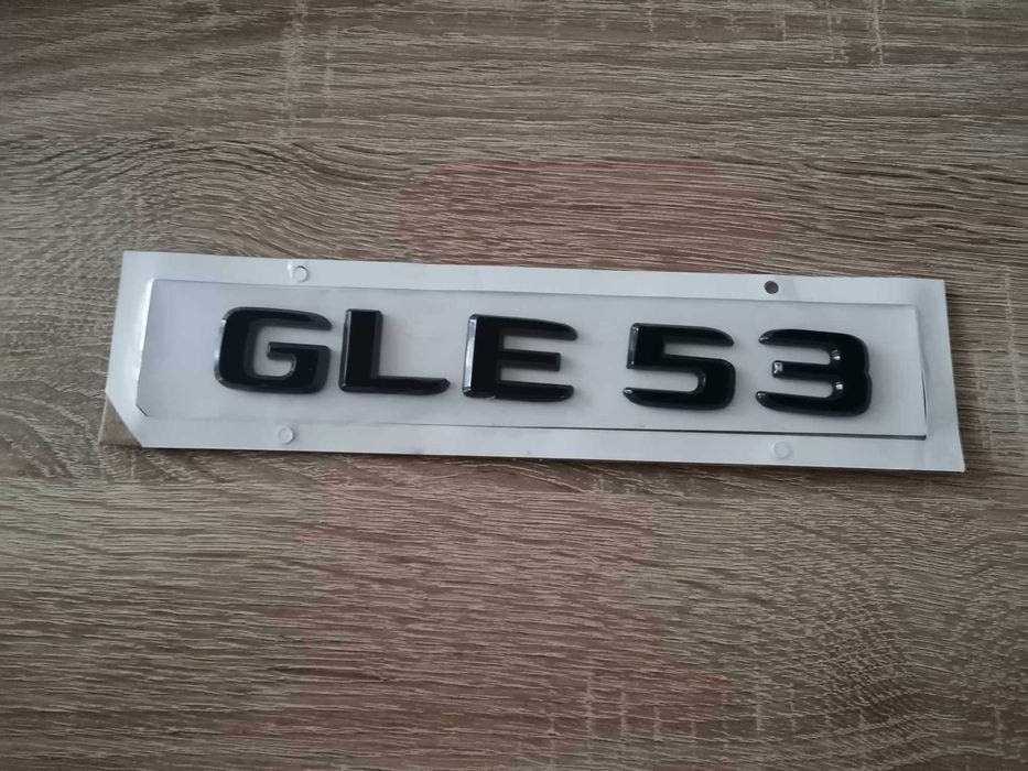 черен надпис Mercedes Benz GLE 53